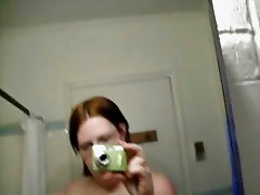 Spectacles BBW plays for cam in bathroom